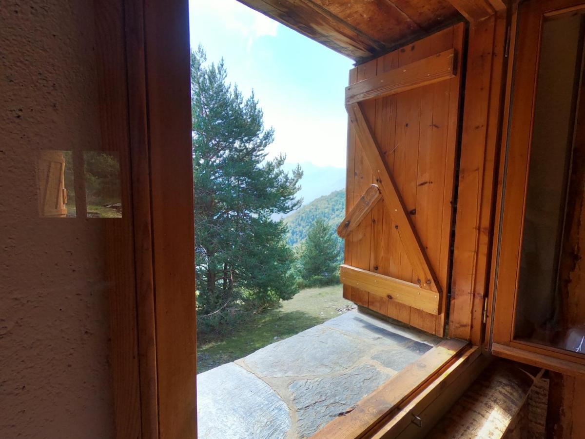 Bordes Pirineu, Pintor Areu Екстер'єр фото